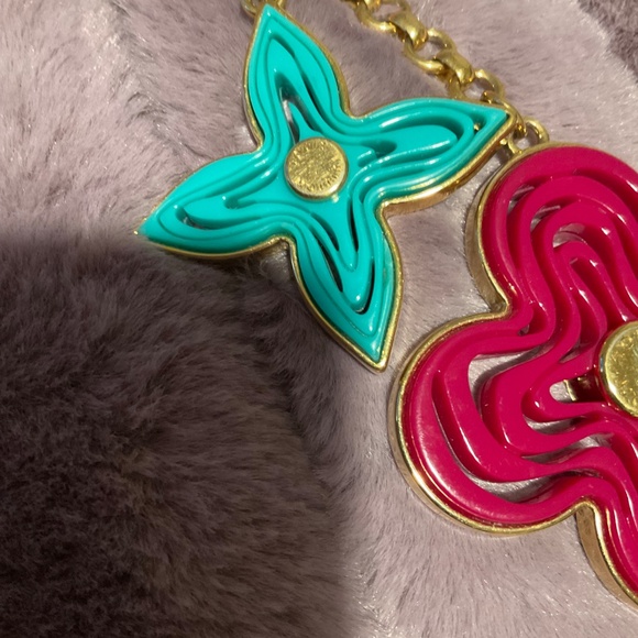 Louis Vuitton Resin Naïf Teal/Fushia Bag Charm - Picture 3 of 5